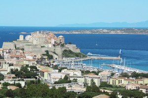 calvi-574461_640